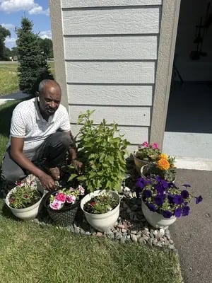 2024 Homeowner Photo Contest Entry Flowers